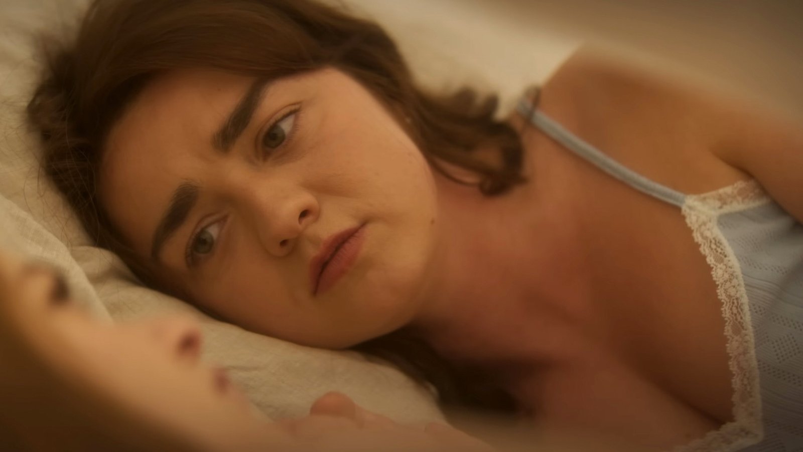 Maisie Williams Turns ‘Practical Magic 2’ Into a Sapphic Spectacle—Even When the Script Says Nope